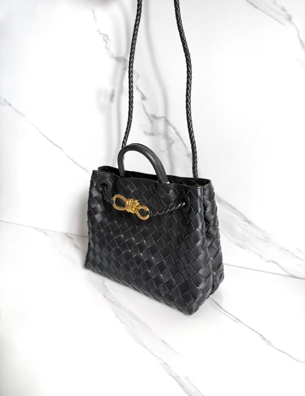 BOTTEGA VENETA BV SMALL ANDIAMO BAG BLACK GHW