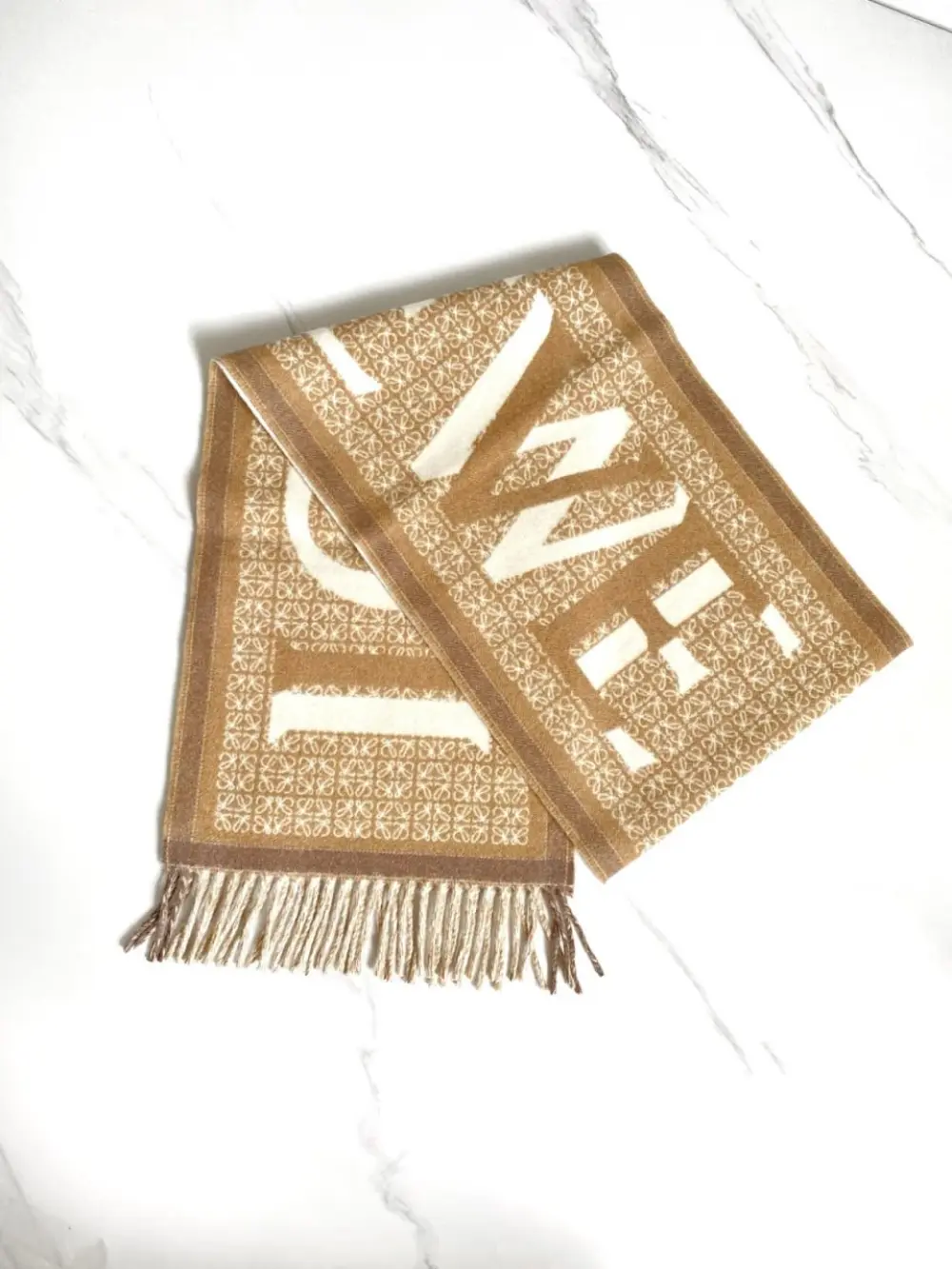LOEWE LOVE JACQUARD SCARF WHITE / BEIGE