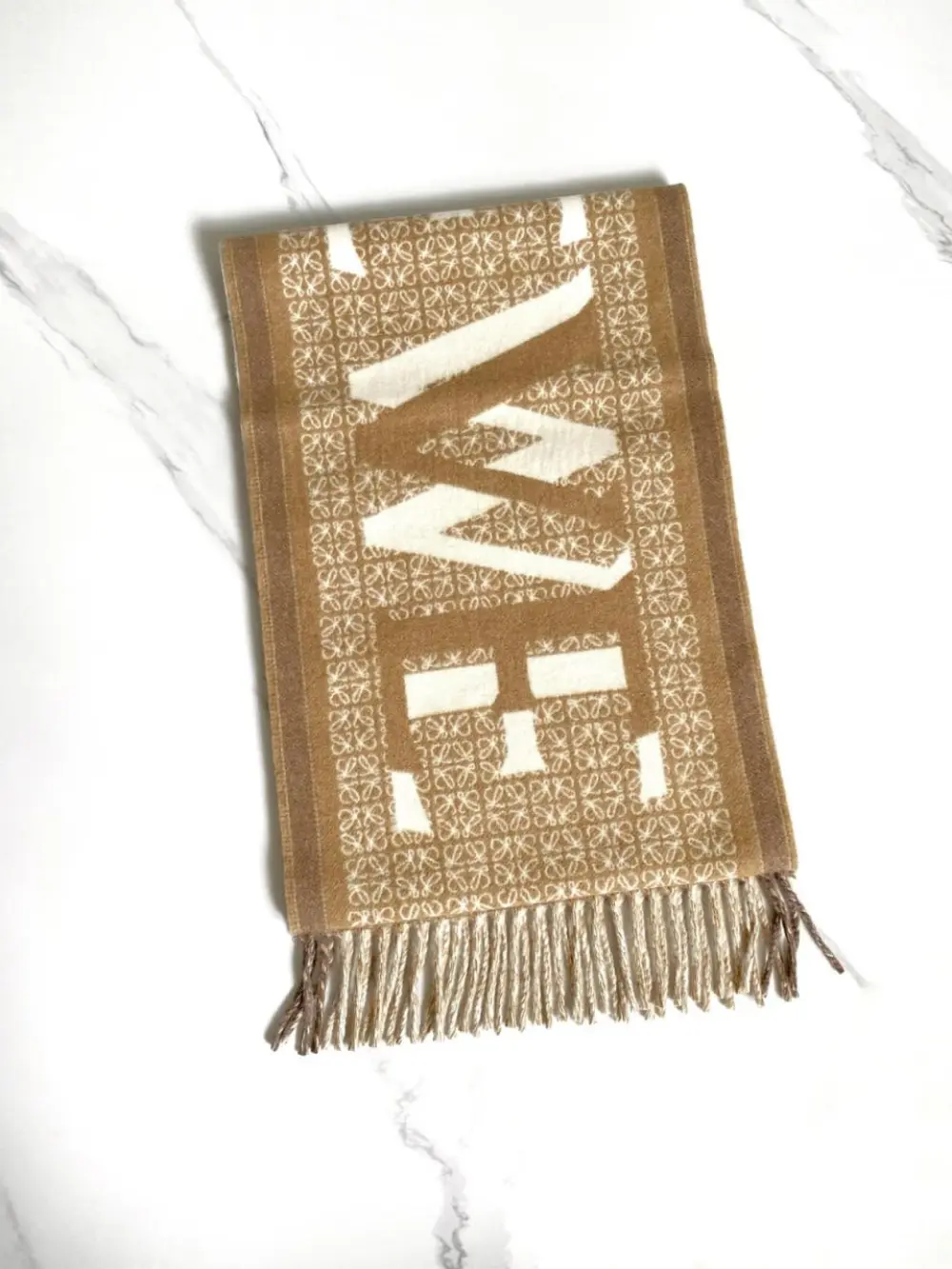 LOEWE LOVE JACQUARD SCARF WHITE / BEIGE
