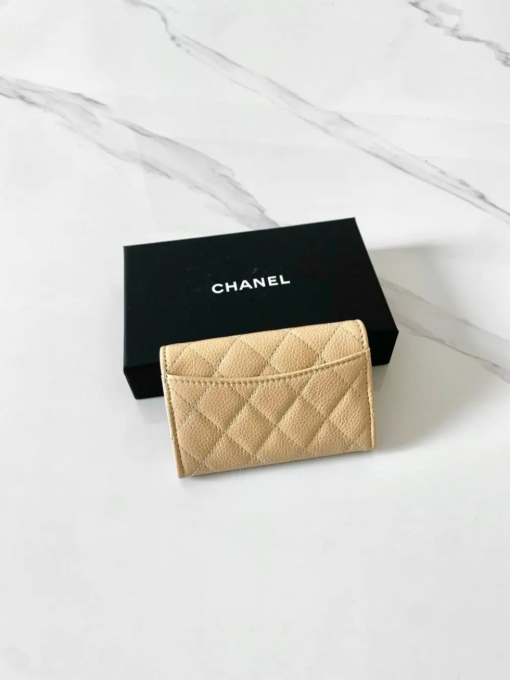CHANEL CLASSIC CARD CASE FLAP beige caviar ghw