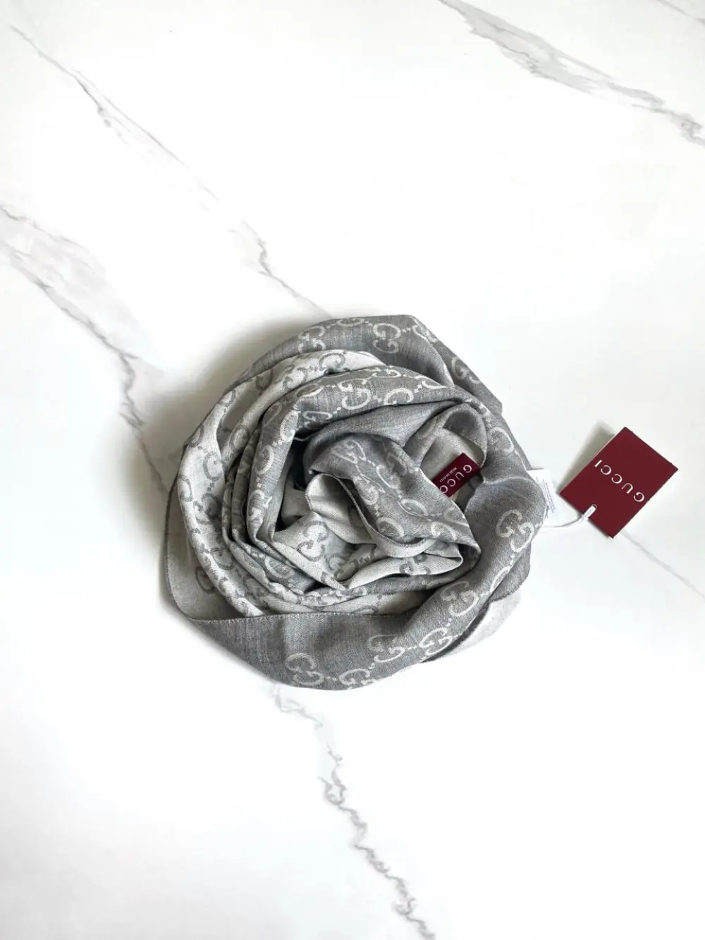 GG SHAWL · LIGHT GREY