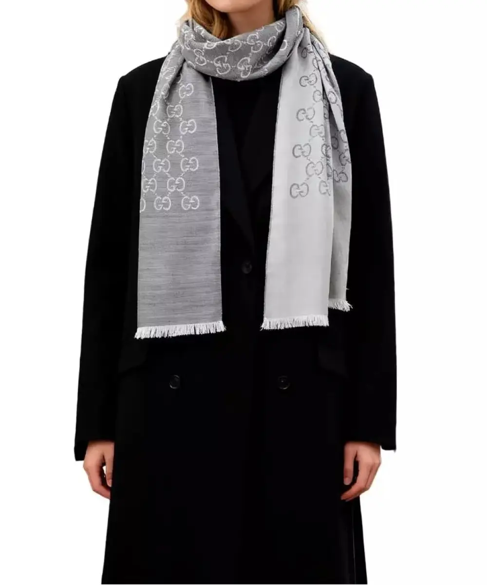 GUCCI GG SHAWL LIGHT GREY