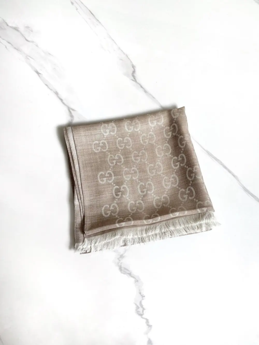 GUCCI GG SHAWL BEIGE