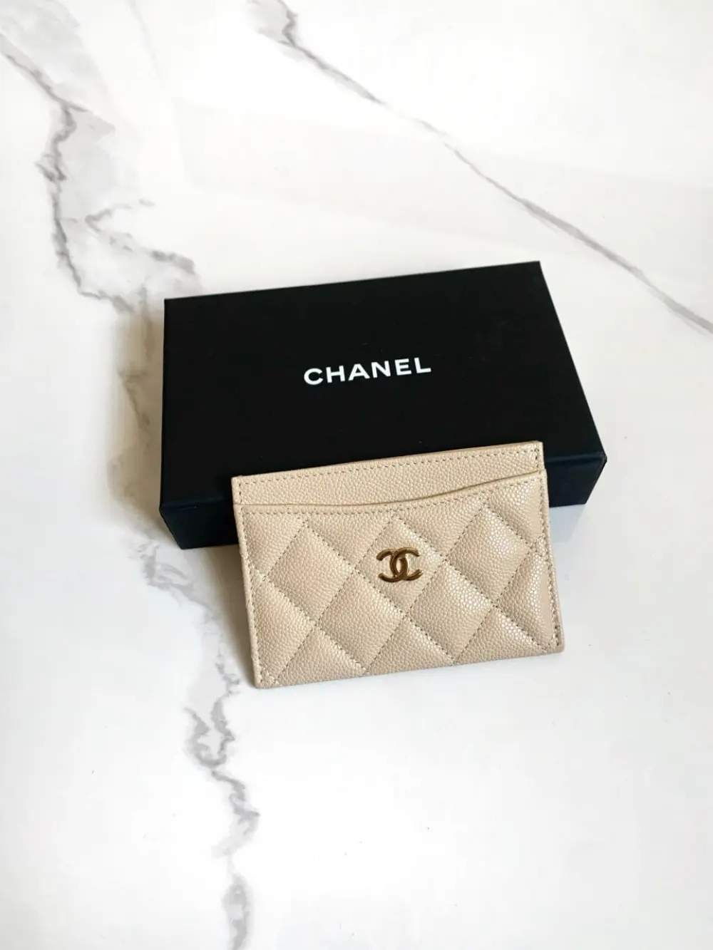 CHANEL CLASSIC CARD HOLDER light beige caviar ghw