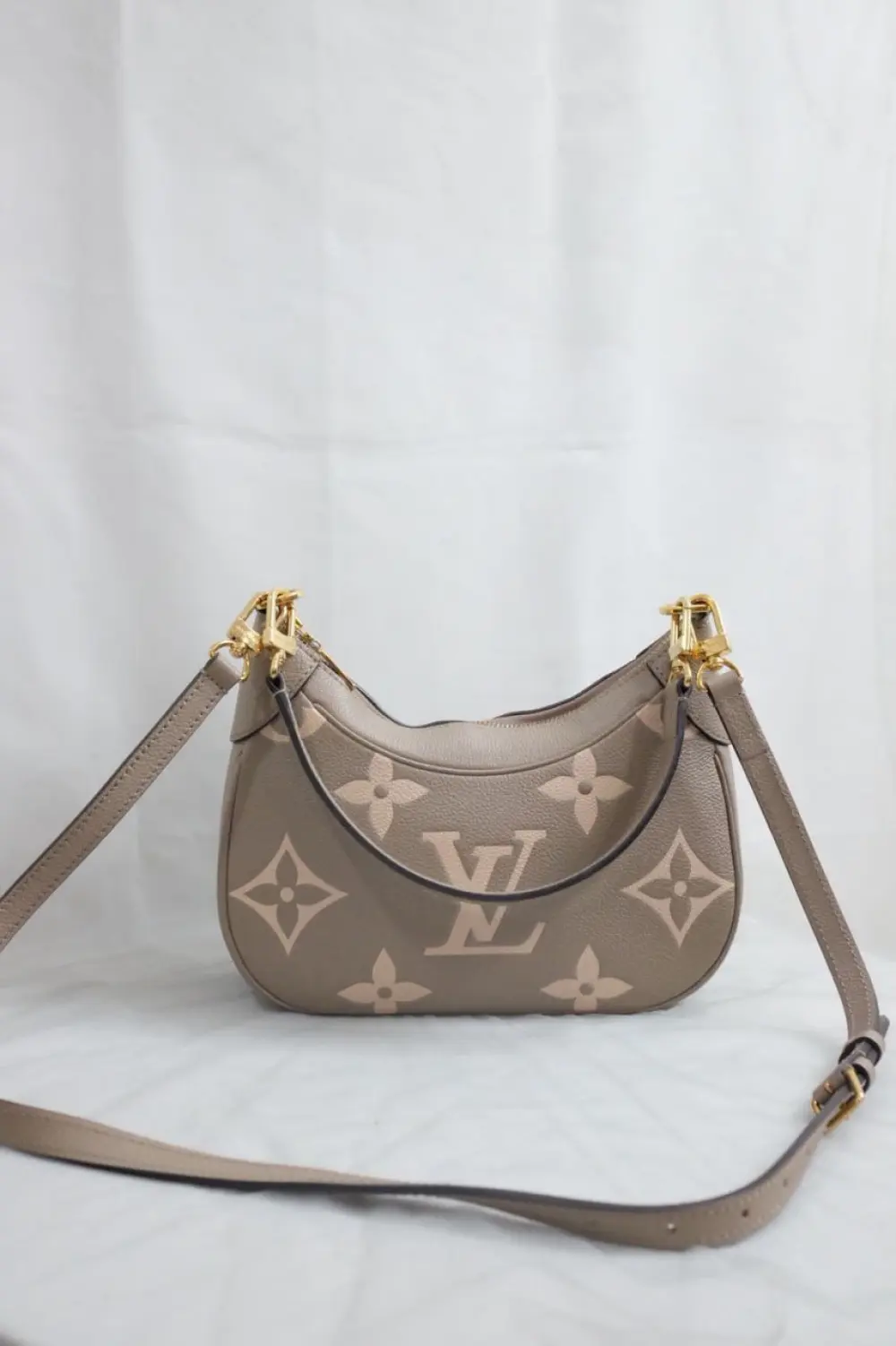 LOUIS VUITTON LV HOBO BAGATELLE MONOGRAM EMPREINTE TOURTERELLE / CREME