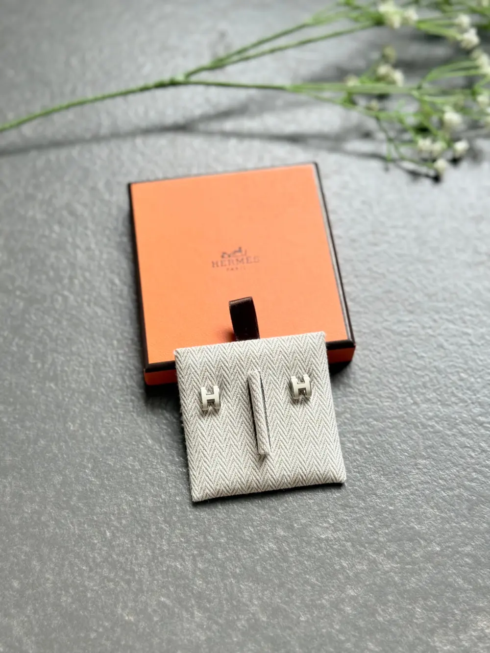 HERMES EARRING POP H WHITE PHW