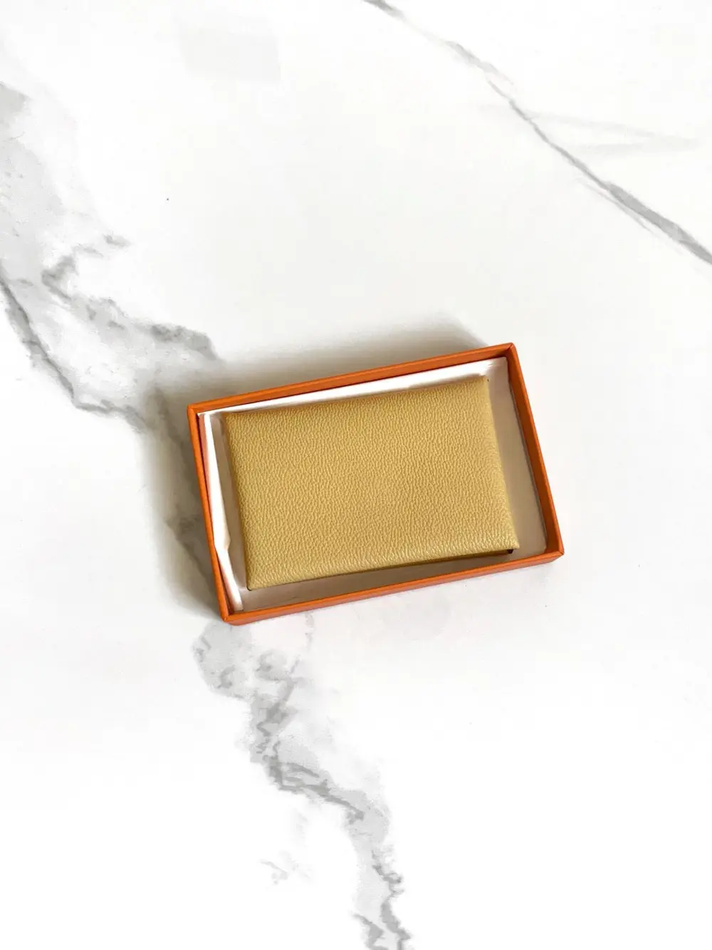 HERMES CALVI CARD HOLDER JAUNE MANGO