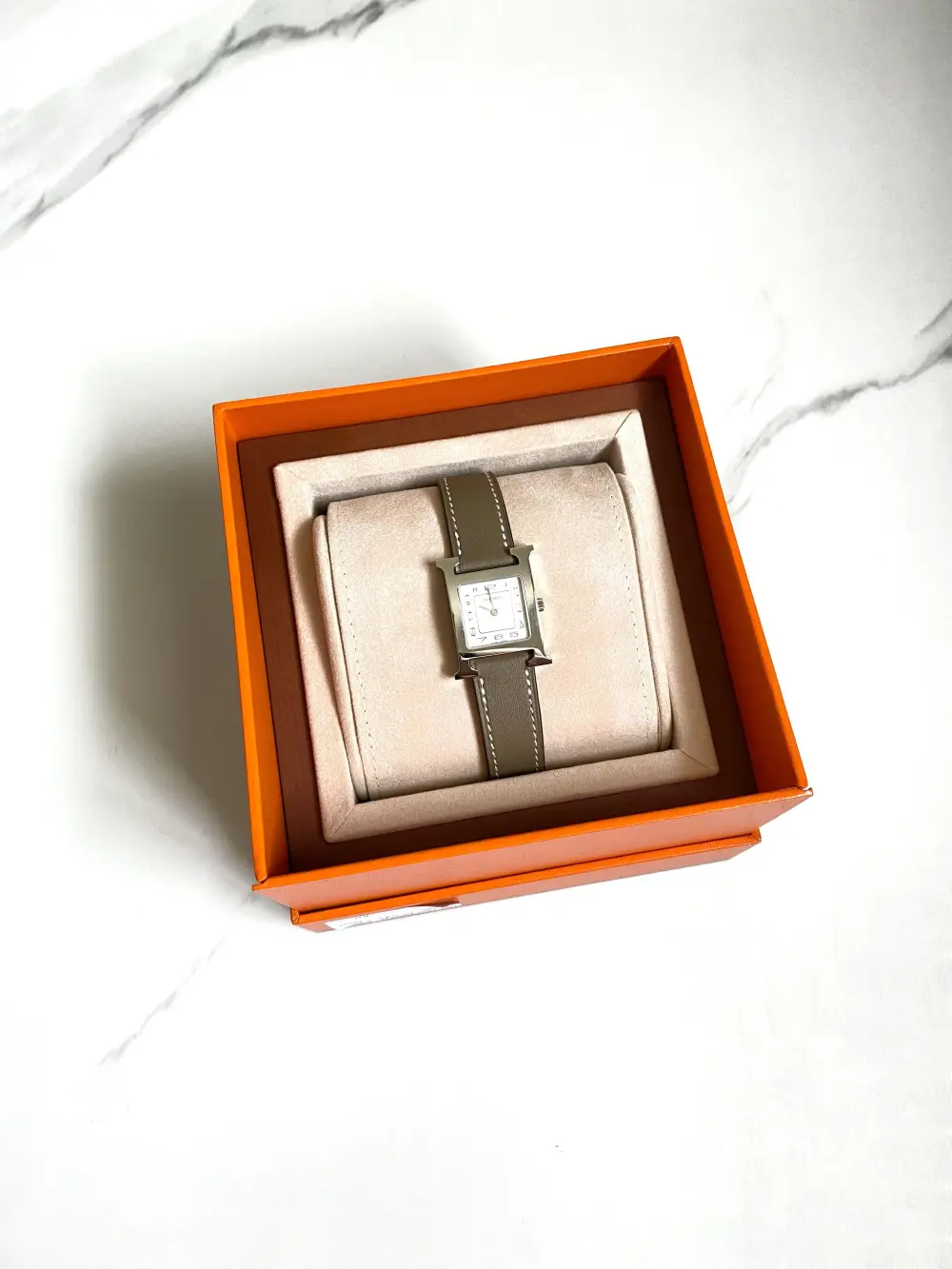 HERMES HHOUR PM ETOUPE SWIFT PHW