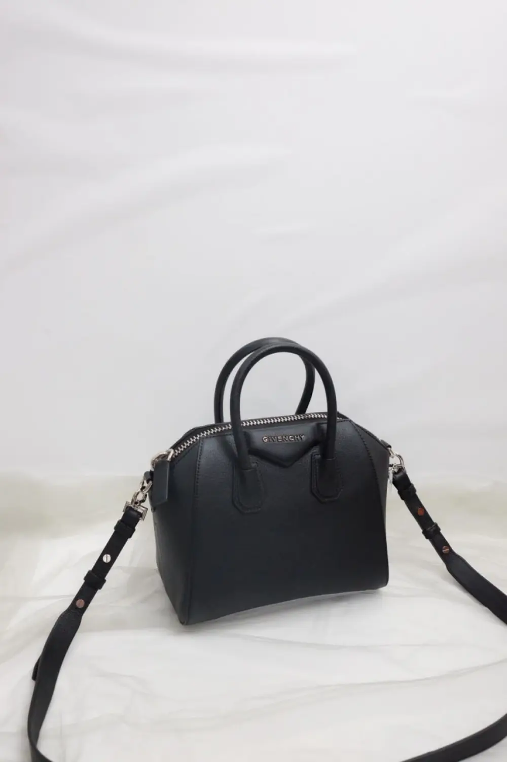GIVENCHY MINI ANTIGONA BAG BLACK GRAINED LEATHER SHW