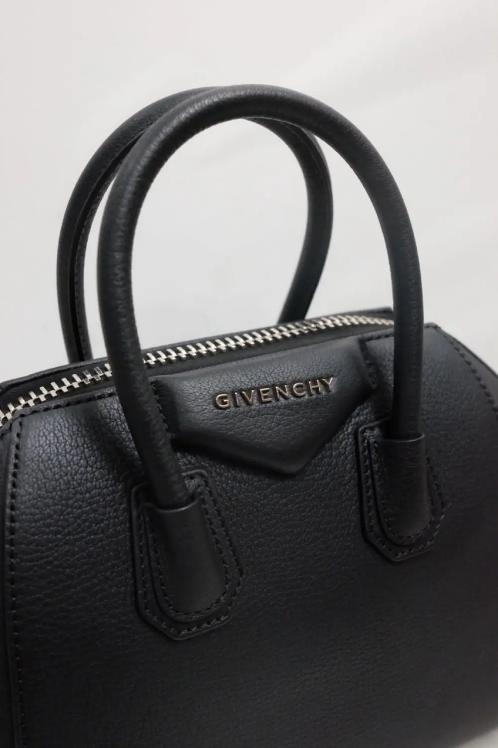 GIVENCHY MINI ANTIGONA BAG BLACK GRAINED LEATHER SHW