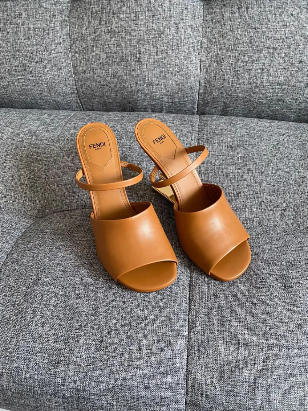 FENDI FIRST WIDE BAND STRAP SANDALS HEELS 9,5CM CARAMELLO