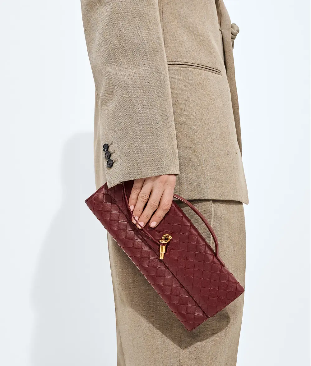 BOTTEGA VENETA BV ANDIAMO CLUTCH BAROLO