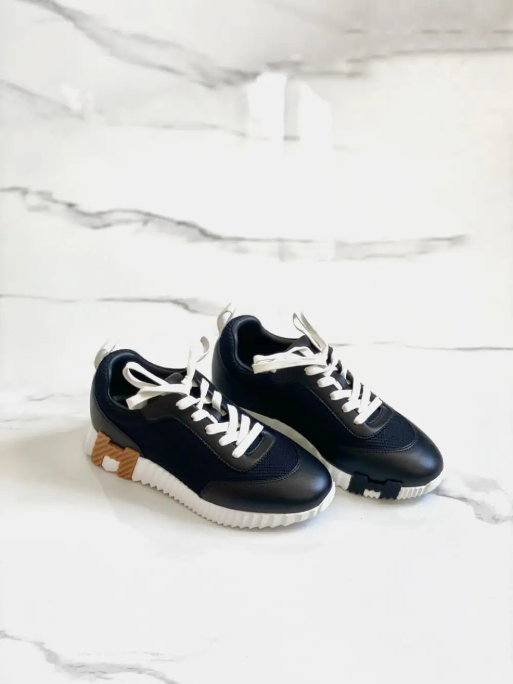 HERMES BOUNCING BLACK PERFO LEATHER - BEIGE MIEL